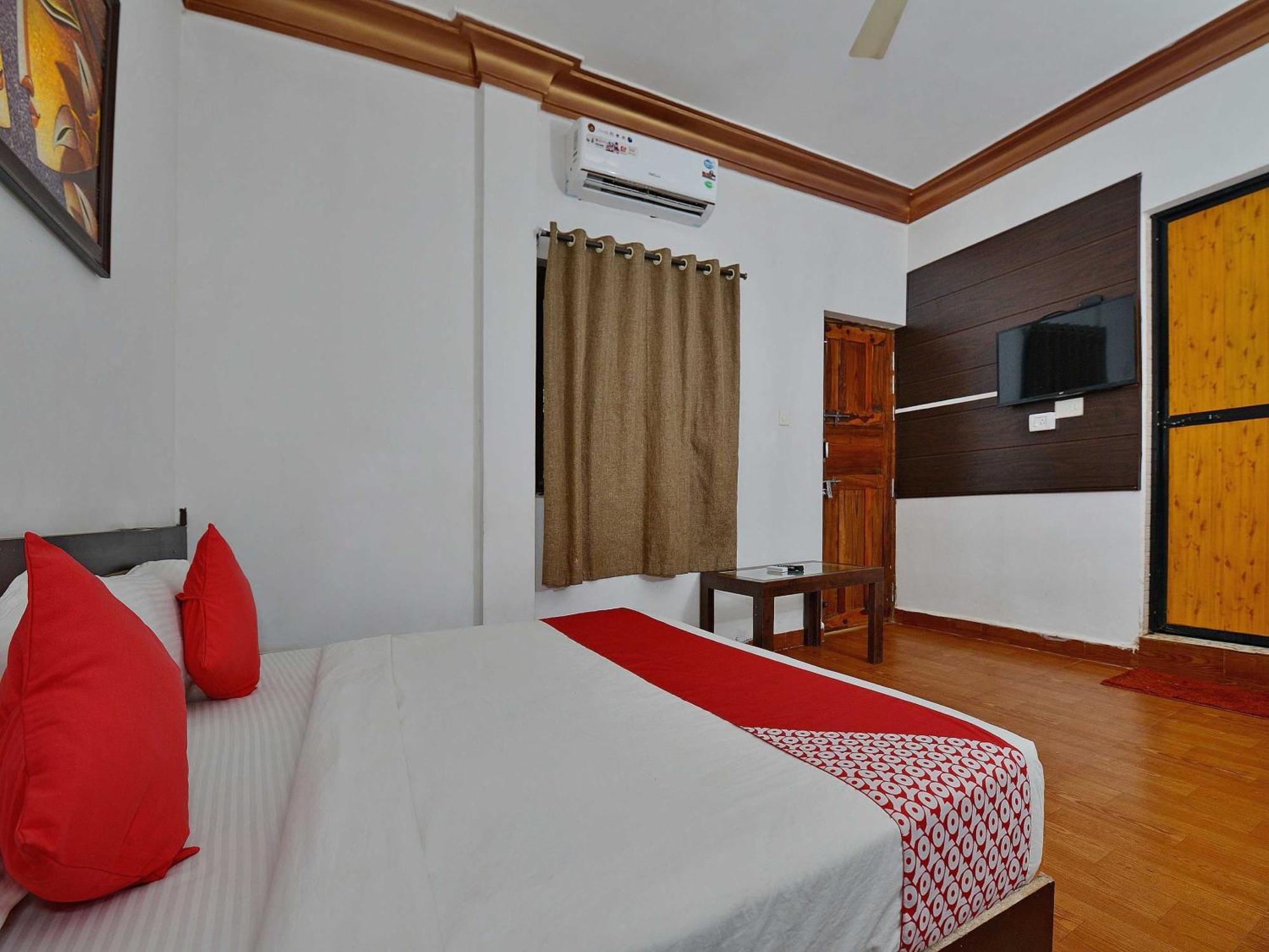 Collection O Retreat Morjim Resort Dış mekan fotoğraf