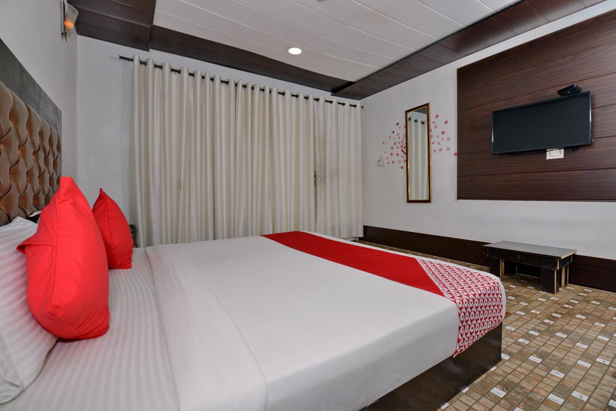 Collection O Retreat Morjim Resort Dış mekan fotoğraf
